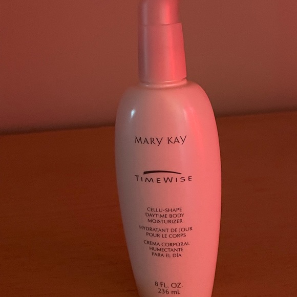 Moisturizer cream - Picture 3 of 3